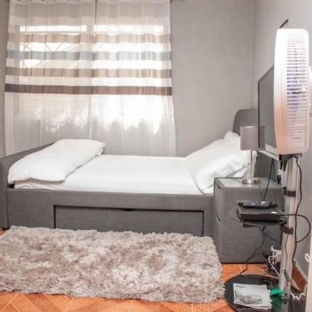 Fully Aircondition 3Bed Villa- A C- Wifi- Hotwater Freetown Zewnętrze zdjęcie