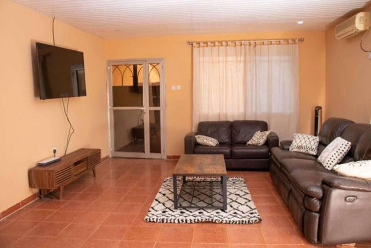 Fully Aircondition 3Bed Villa- A C- Wifi- Hotwater Freetown Zewnętrze zdjęcie