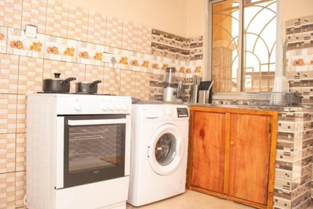 Fully Aircondition 3Bed Villa- A C- Wifi- Hotwater Freetown Zewnętrze zdjęcie