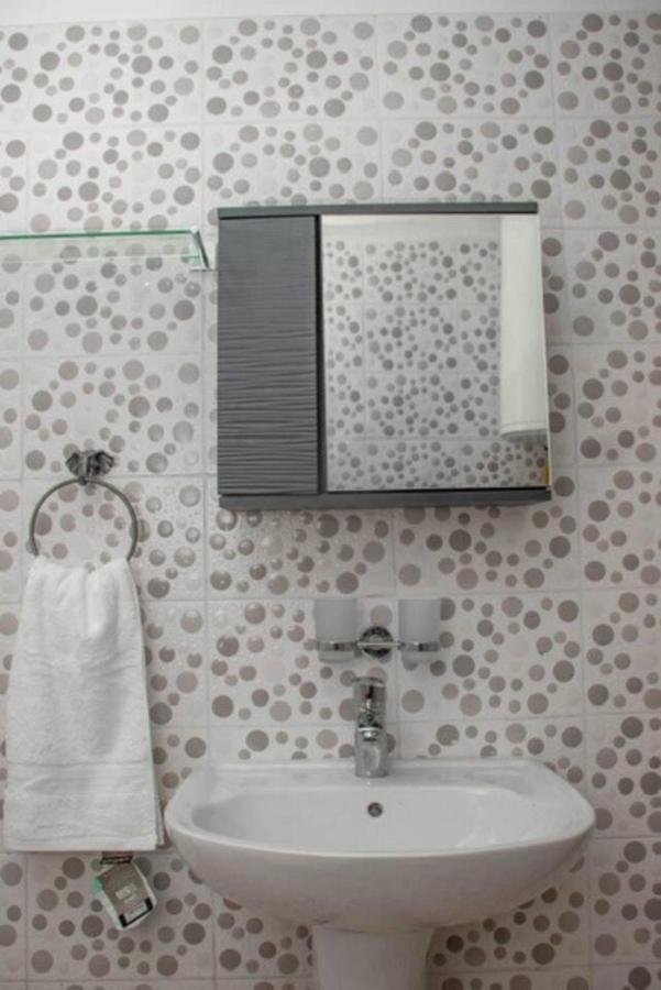 Fully Aircondition 3Bed Villa- A C- Wifi- Hotwater Freetown Zewnętrze zdjęcie