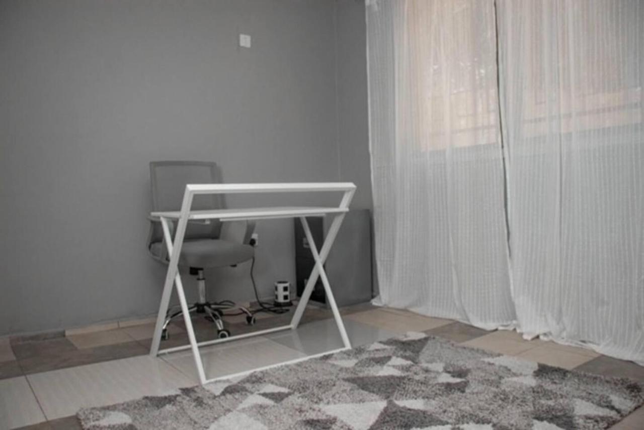 Fully Aircondition 3Bed Villa- A C- Wifi- Hotwater Freetown Zewnętrze zdjęcie