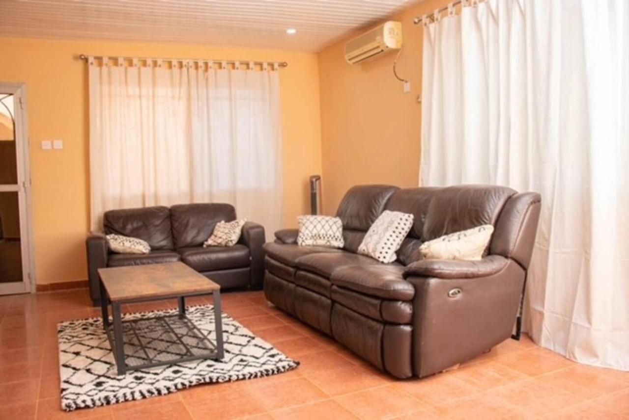Fully Aircondition 3Bed Villa- A C- Wifi- Hotwater Freetown Zewnętrze zdjęcie