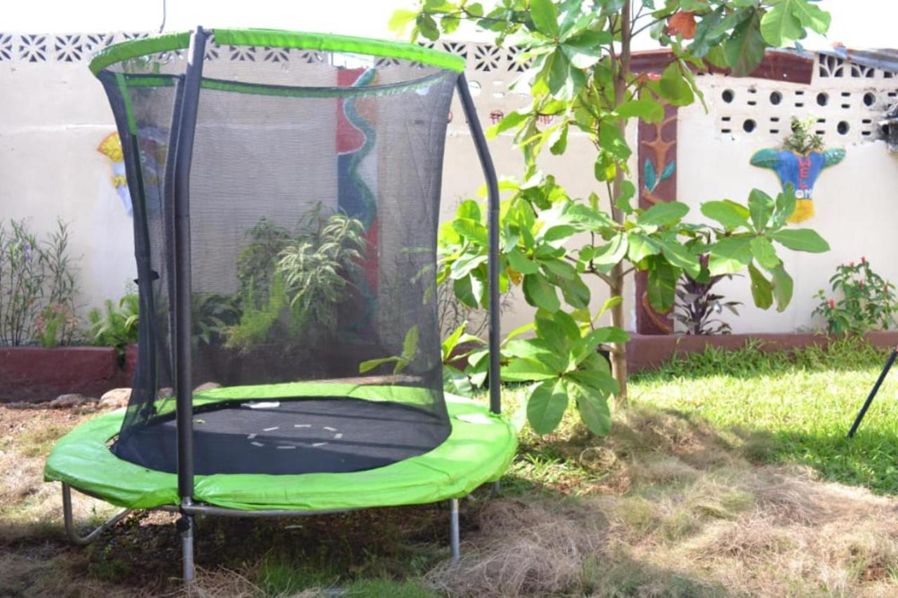 Fully Aircondition 3Bed Villa- A C- Wifi- Hotwater Freetown Zewnętrze zdjęcie
