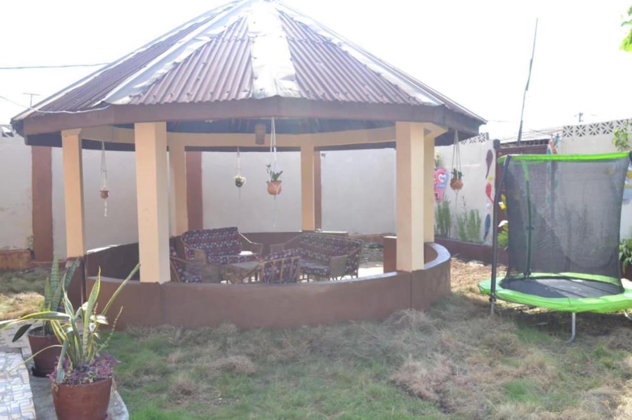 Fully Aircondition 3Bed Villa- A C- Wifi- Hotwater Freetown Zewnętrze zdjęcie